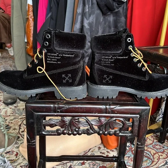 Timberlan x Off-WhiteCollaboration Beautiful ankle bootsVelve